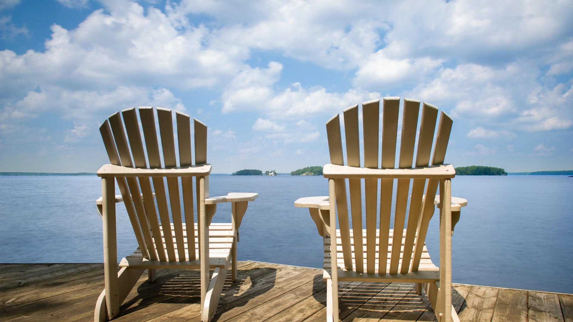 Boat Lift Buying Vs. Renting