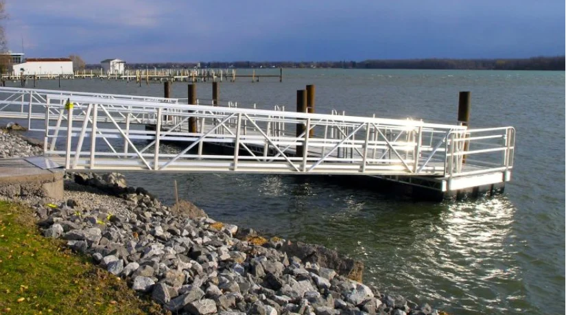 Floating Docks 2 - Jaunary 27 Floating Docks 2 Jaunary 27